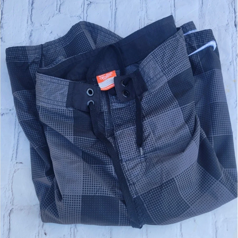 Quiksilver Board Shorts Mens Blue‎ Black Plaid Swim Trunks Surfing Size 38